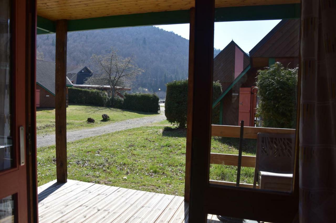 Camping Domaine Du Lac Chambon มูรอล ภายนอก รูปภาพ